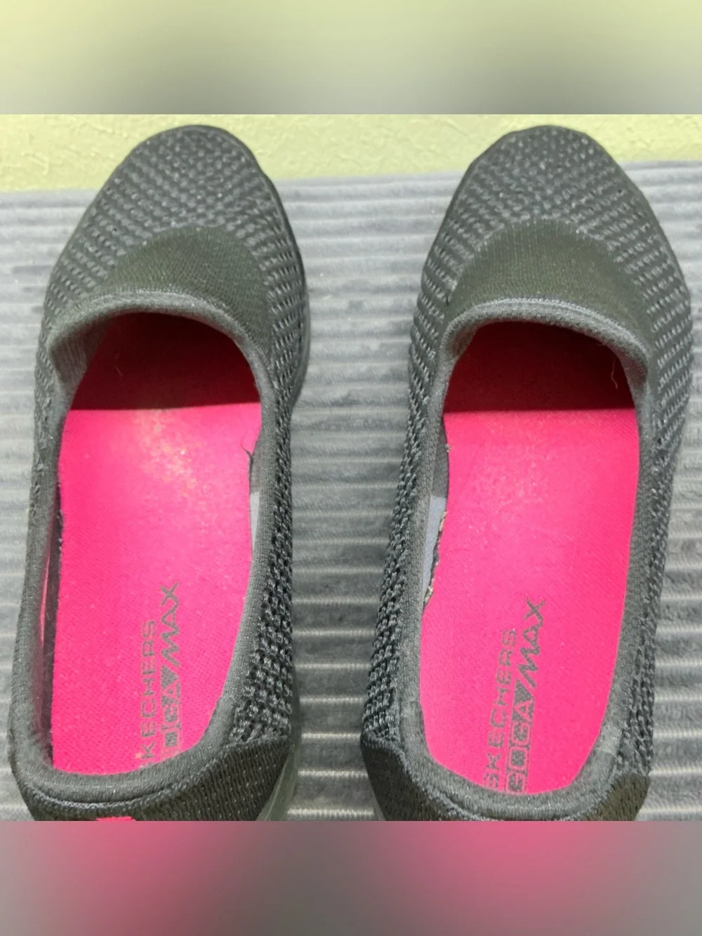 Skechers Go Walk 4 Women Size 9.5 Black Pink Slip On Shoes Goga Max 5Gen Cushion